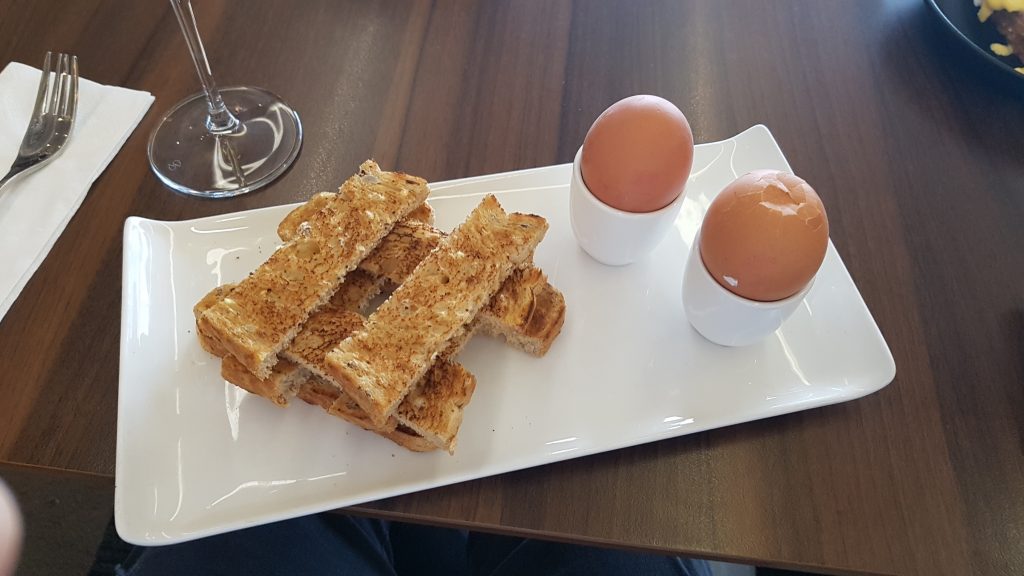 galleries lounge heathrow review