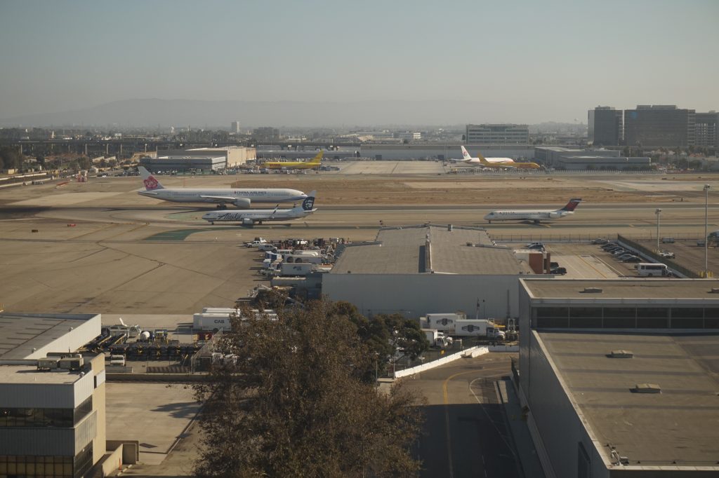 Big planes and little planes!